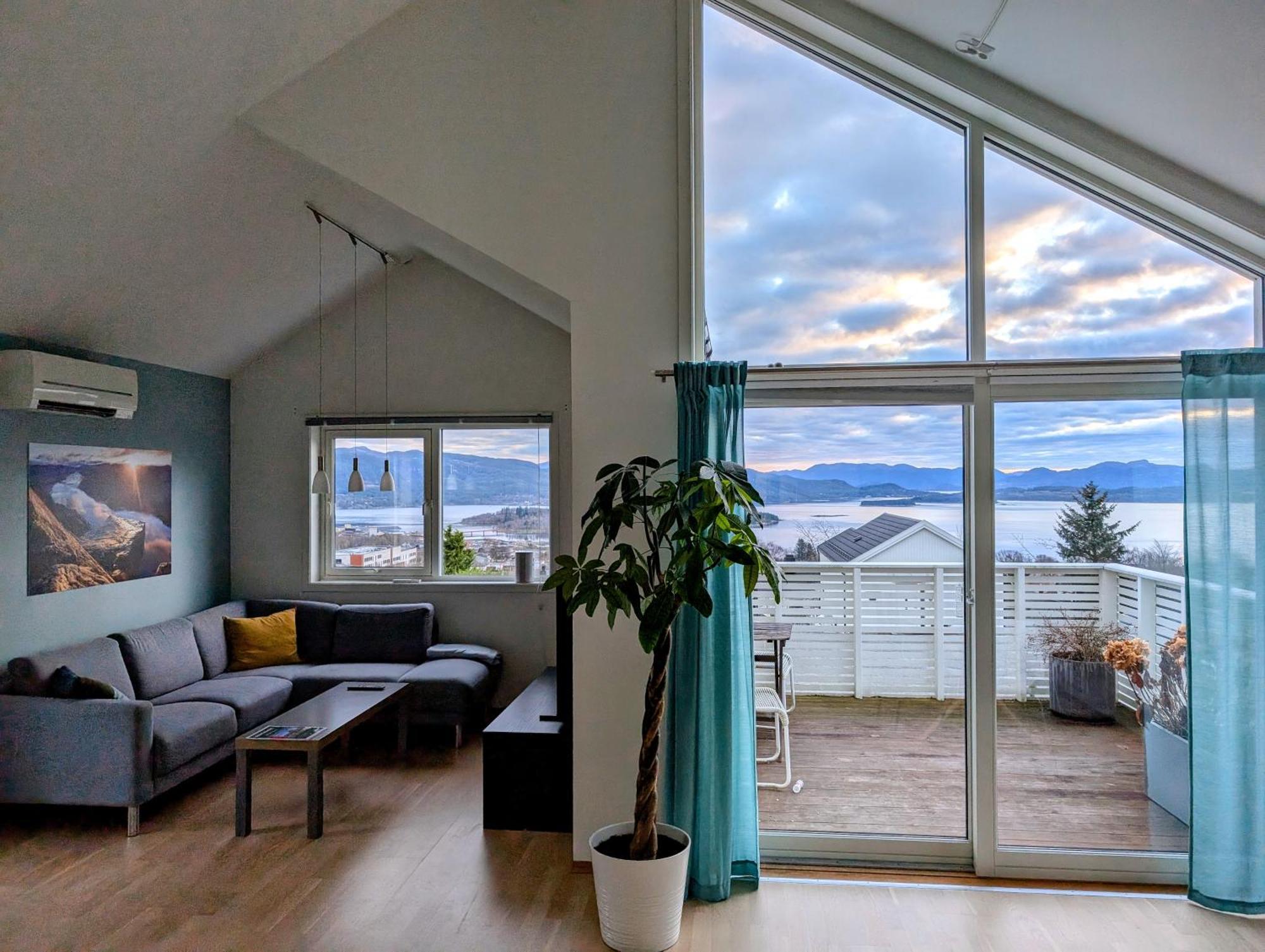 Bright Fjord View Apartment Jørpeland Exteriér fotografie
